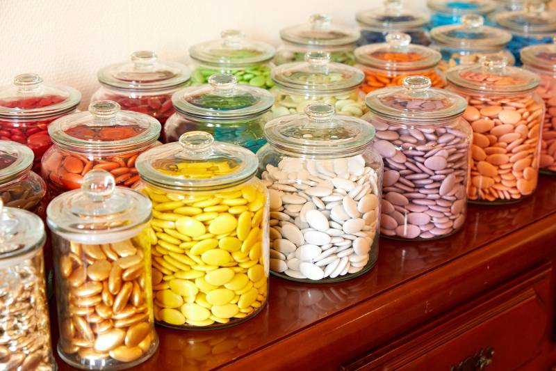 Dragées Chocolat NOIR en vente en Vrac ou dans nos contenants personnalisés 