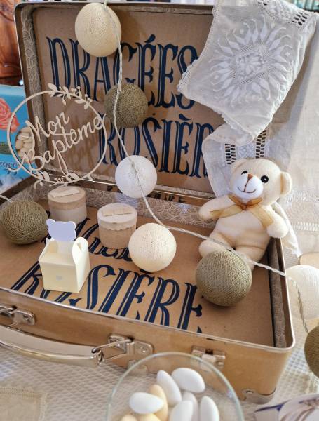 Ambiance BEIGE pour un baptême à Saint Mitre les Martigues  - Maison Rosière