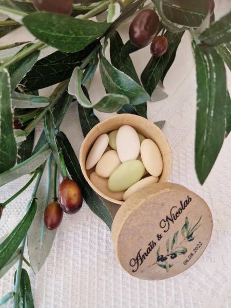 une boite cartonnées et étiquette imprimée personnalisée - Dragées Amandes Avola & Chocolat  - Maison Rosière Allauch