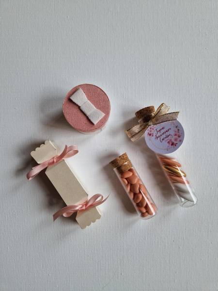 Contenants dans les tons de Rose : verre ou carton tissé - Dragées Rosière 