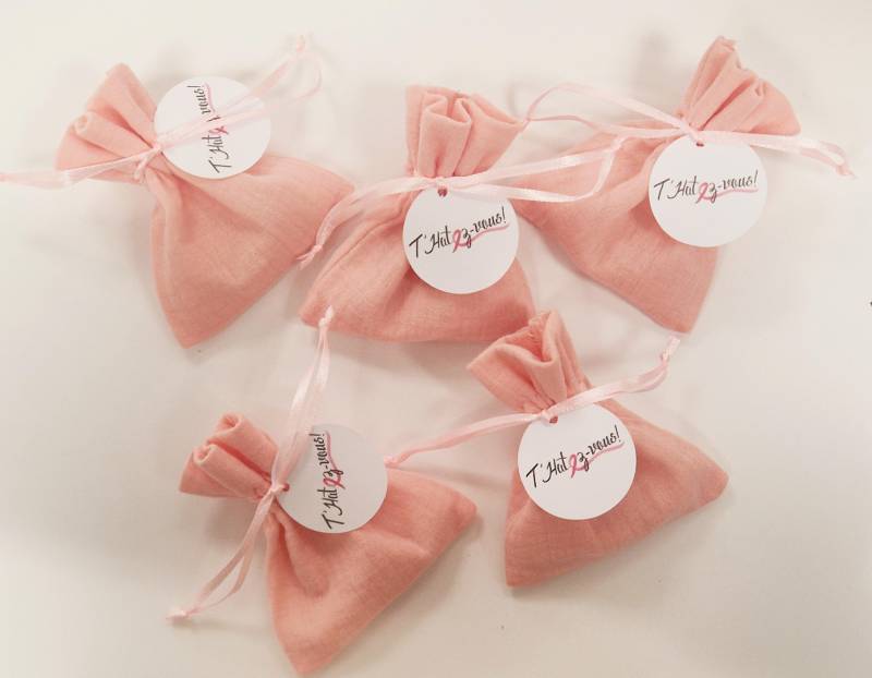 Contenant de dragées “Octobre Rose” – Amande & Chocolat – Soutenez la lutte contre le cancer du sein