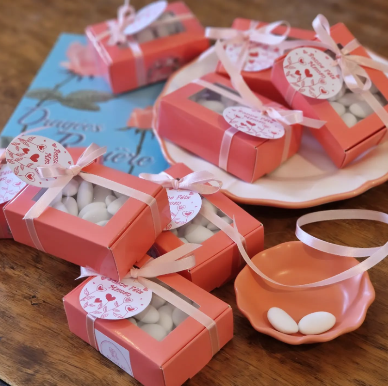 Boites Fêtes des Mères - Dragées Amandes AVOLA Philomène - pour un repas sur Marseille