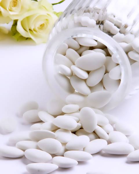 Des Amandes BLANCHES , Avola ou Provence, nos dragées de qualité sont pour toutes vos occasions - Maison Rosière